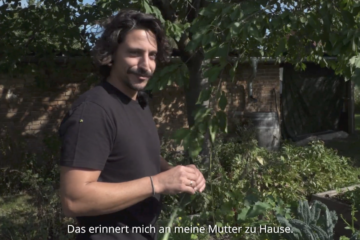 Filmstil aus dem Film Von Wurzeln, Gärtnern und anderen Früchten.   Deutschland 2022, 70 Min. Regie Sebastian Eschenbach