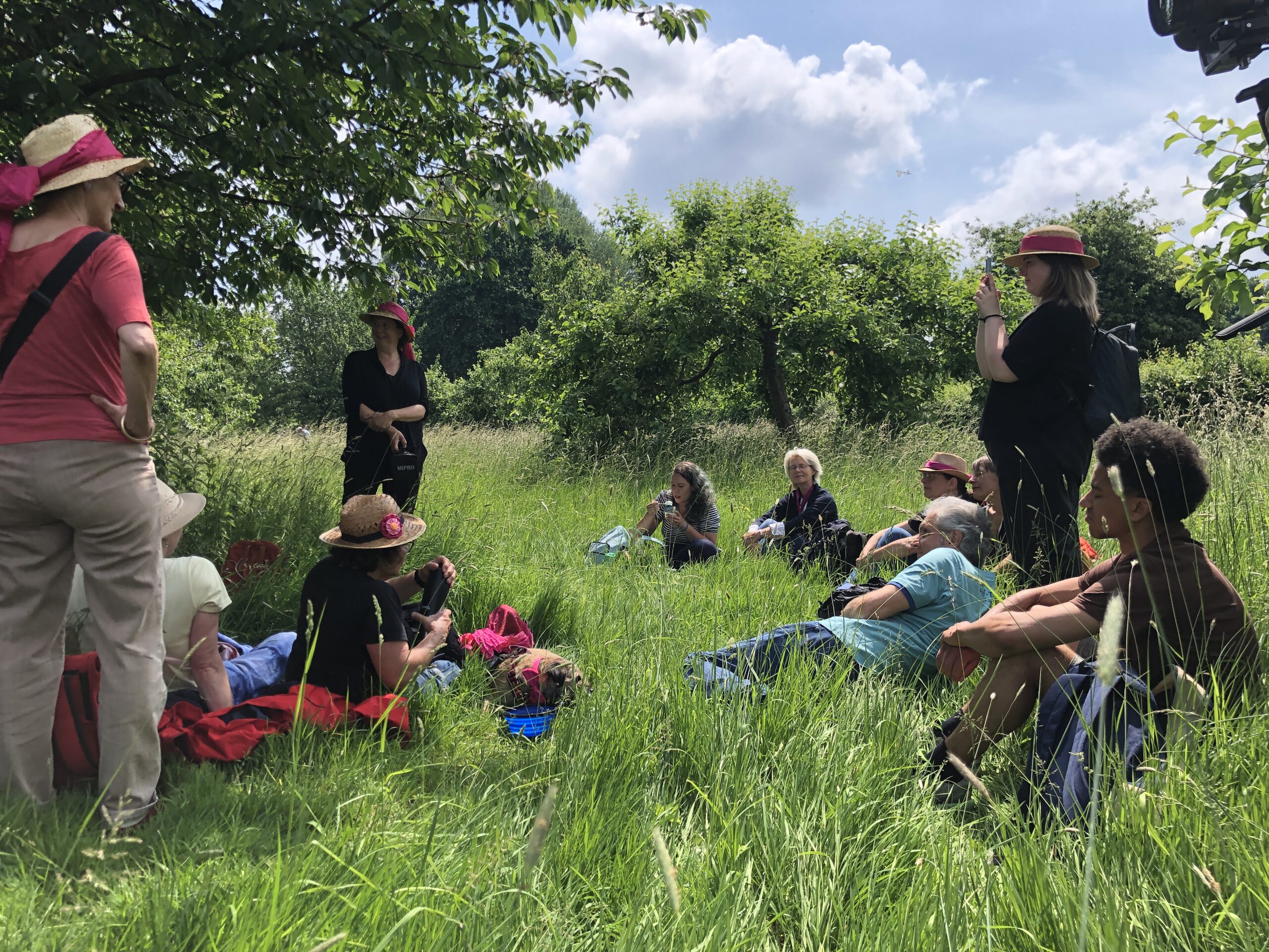 Wandern und Geschichten hören