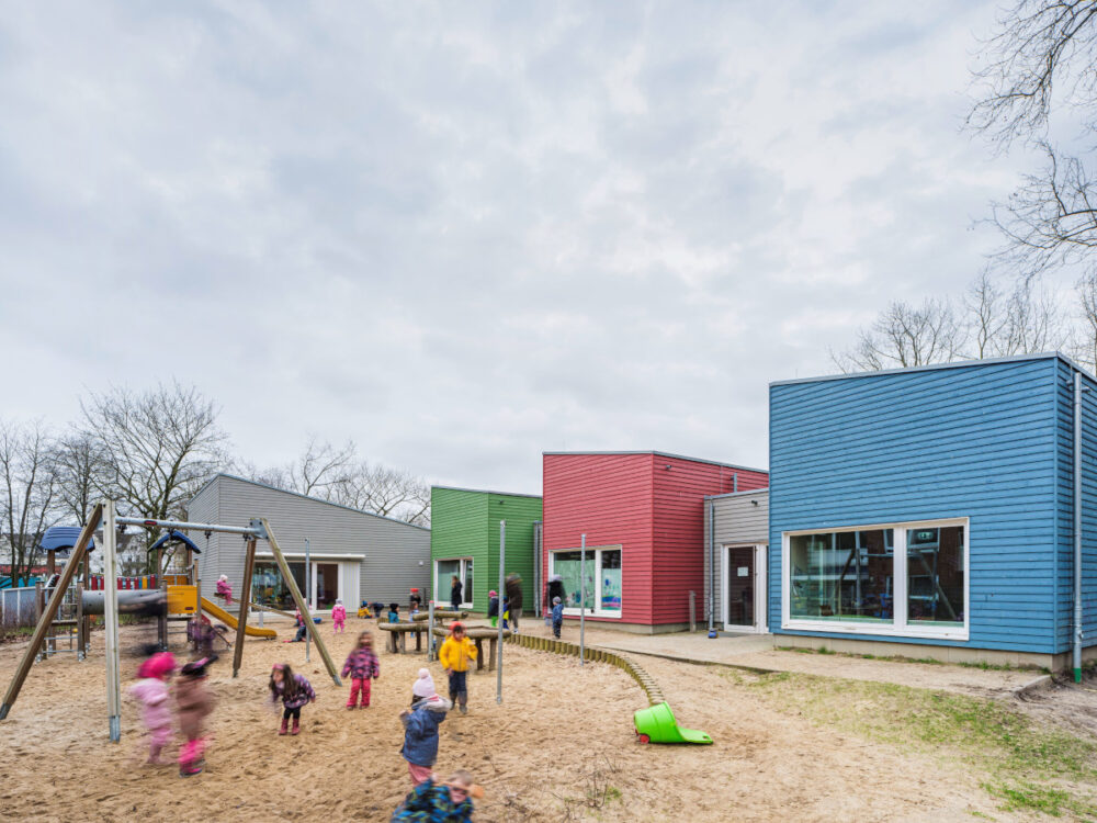 Die neue Kita Eller Ehlers Haus mit neuen Gebäuden und Spielplatz